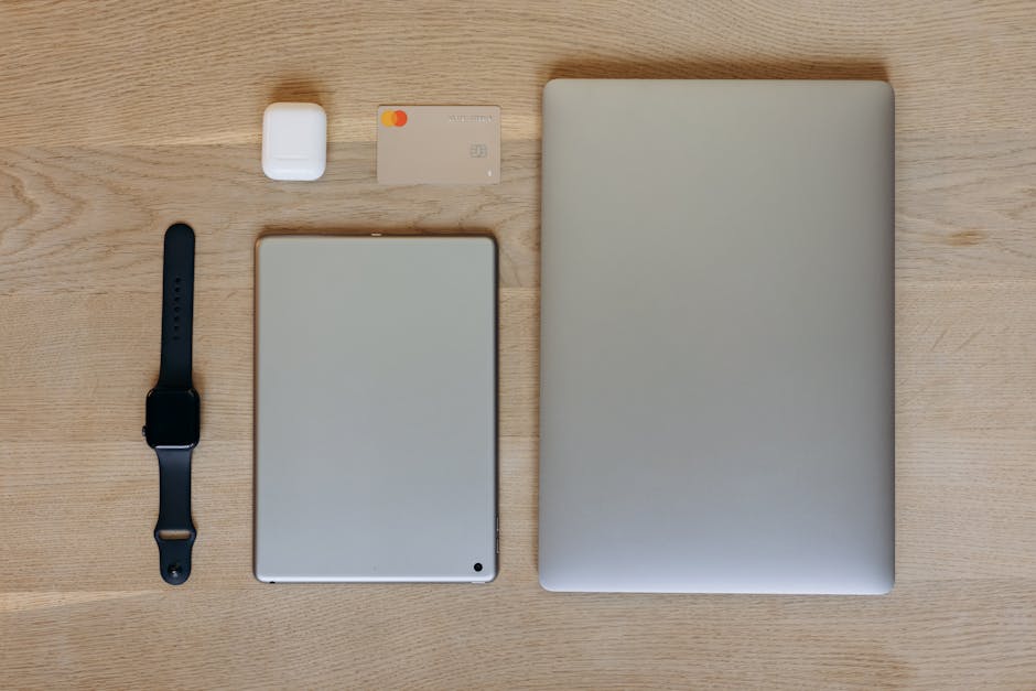 Digital Minimalism vs. Essentialism: Which Cuts Burnout in 2026?